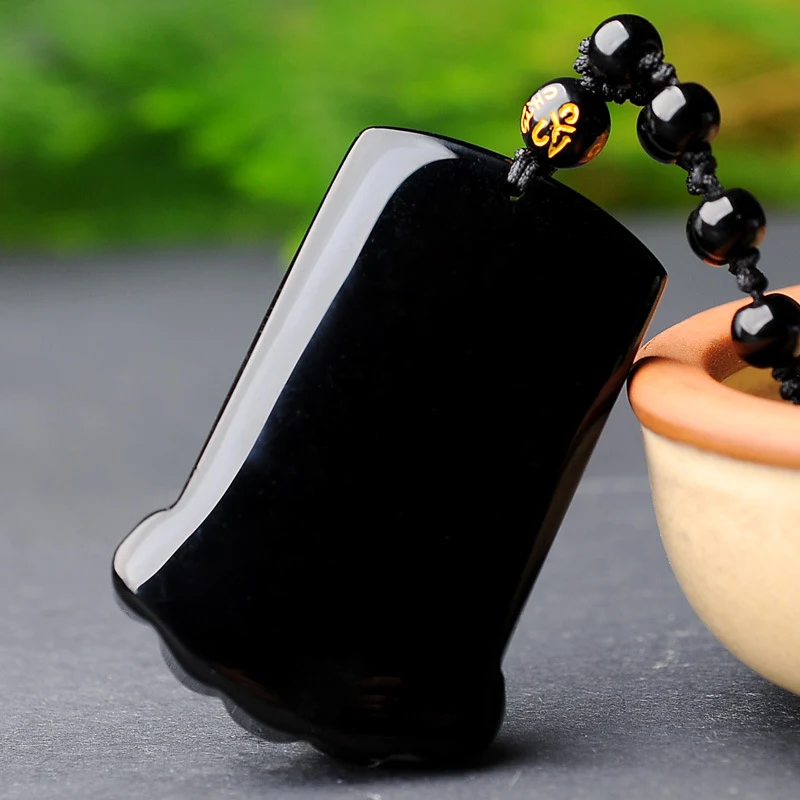 Colar pingente de obsidiana Pixiu Ruyi e ábaco de jade. Amuleto de proteção e sorte para atrair prosperidade e riqueza.