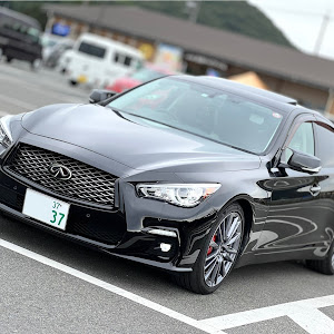 スカイライン HV37