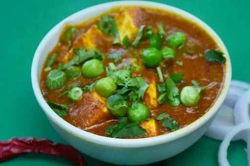 Matar Paneer