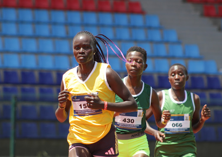 Viciline Jepkesho leads the pack in the 10,000m