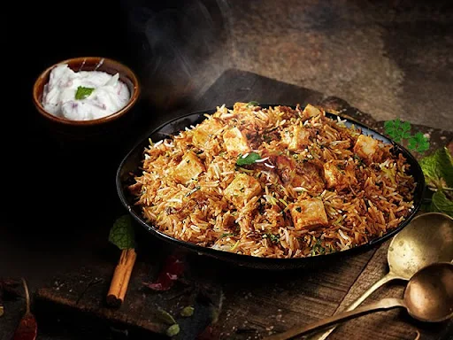 Ustaadi Hyderabadi Paneer Biryani (Serves 1)