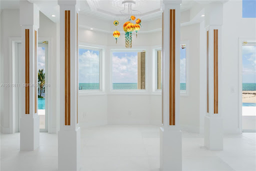 Seaside house with pool 5
