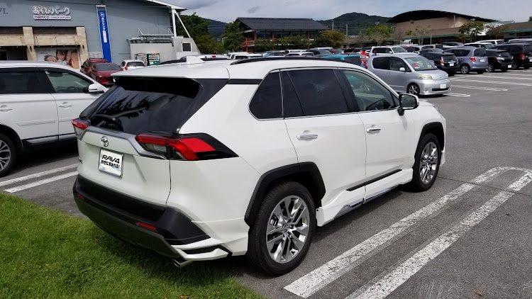 RAV4のrav4・ドライブに関するカスタム事例の投稿画像2枚目
