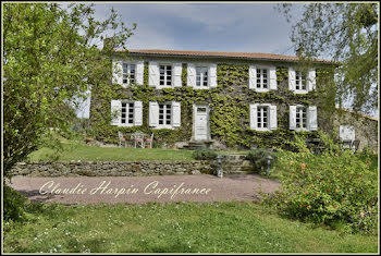 maison à Parthenay (79)