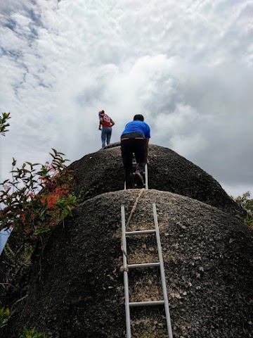 Bukit Kutu Peak Rock Ladders