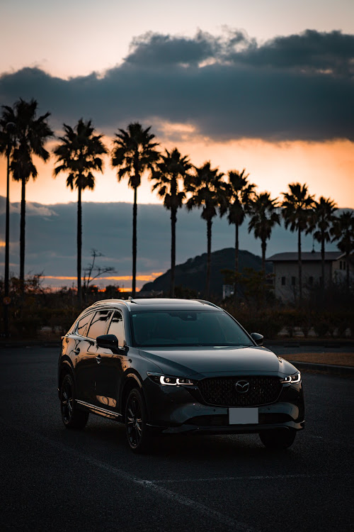 CX-8の8の付く日は8の日・夕空と愛車・そろそろコラボしたいな〜・マシグレ会気になる・今日は初詣⛩️に関するカスタム事例の投稿画像1枚目