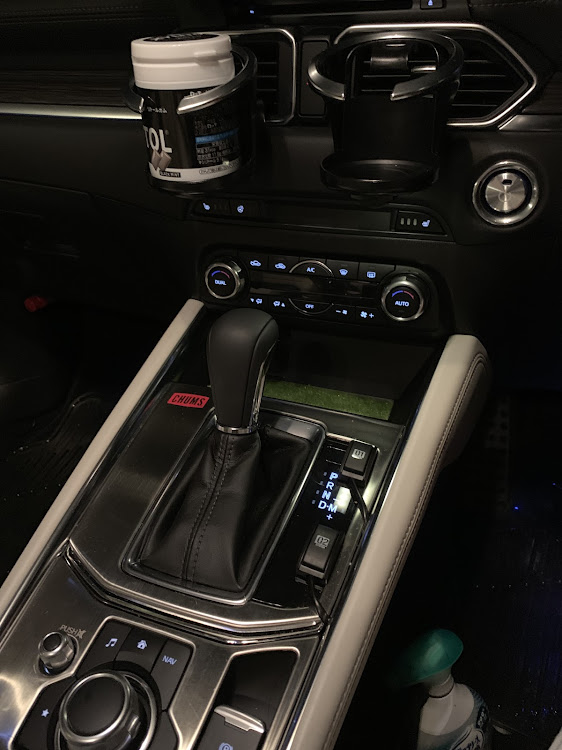 CX-5の人口芝生・ダイソーに関するカスタム事例の投稿画像3枚目