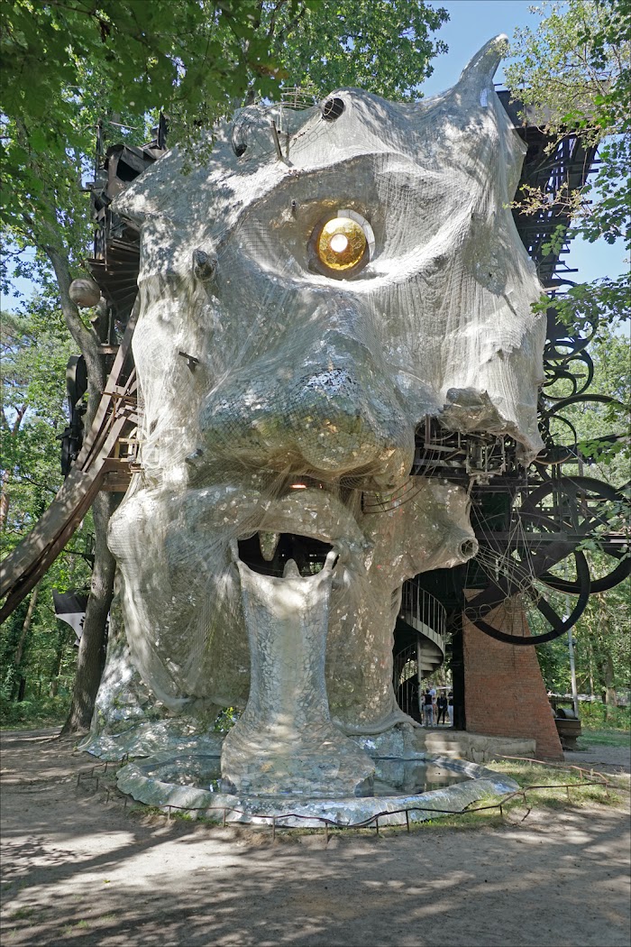 Le Cyclop de Jean Tinguely (Milly-la-Forêt)