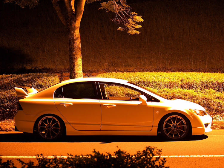 シビックのusdm・stance・ミラーレス一眼・ナイトミーティングに関するカスタム事例の投稿画像3枚目