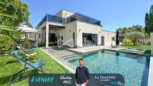 Villa avec piscine et terrasse 1