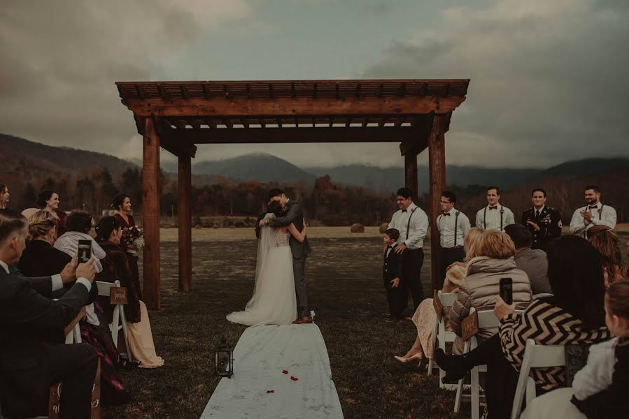 Fotografo di matrimoni Ruzin Cunningham (ruzincunningham). Foto del 29 dicembre 2019