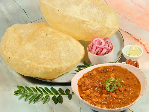 Choley Bhature (2 Pcs Bhature)