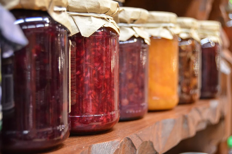 preserving fruit by making jam