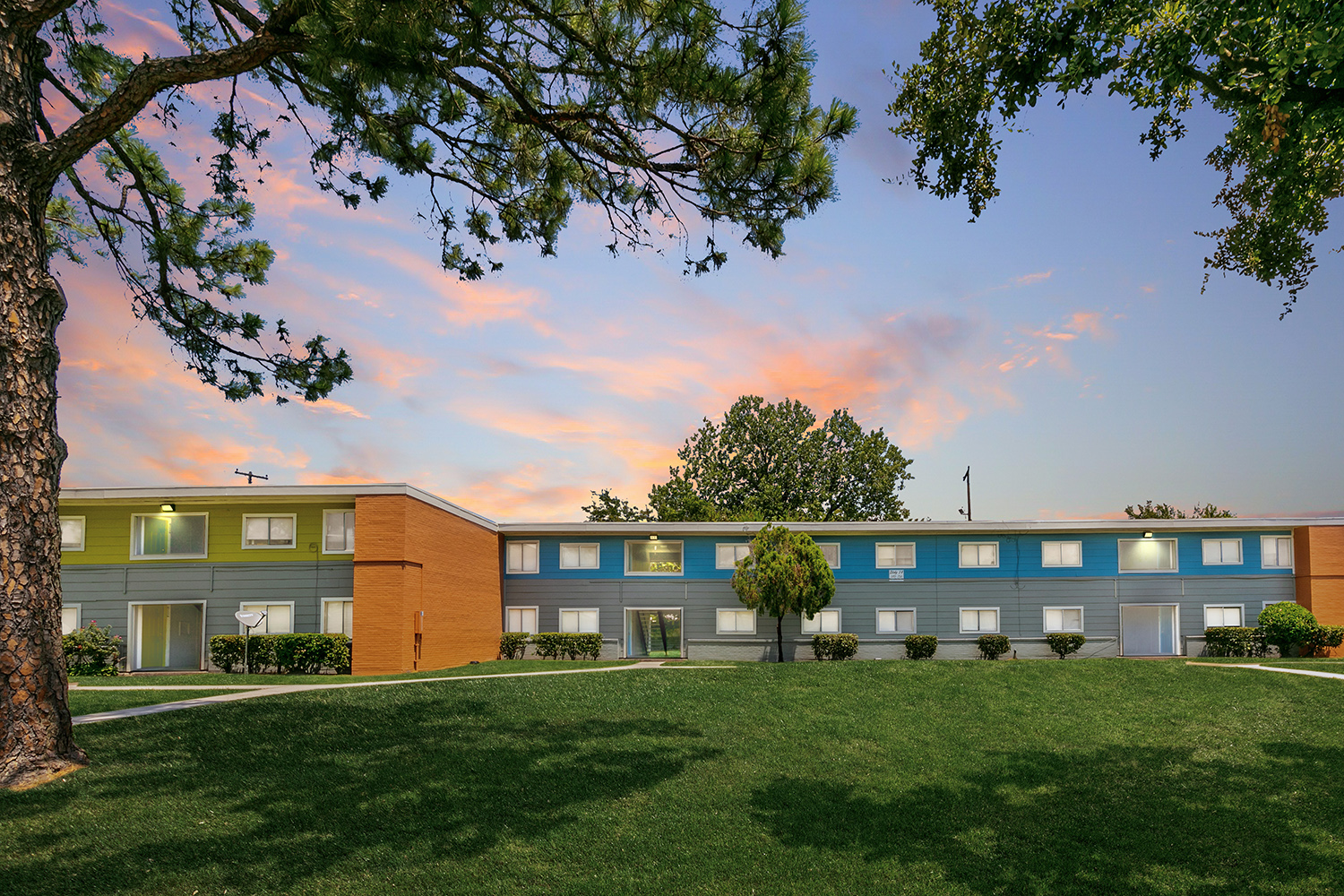 Redwood Gardens Apartments In Houston