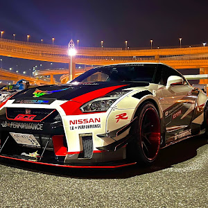 NISSAN GT-R R35