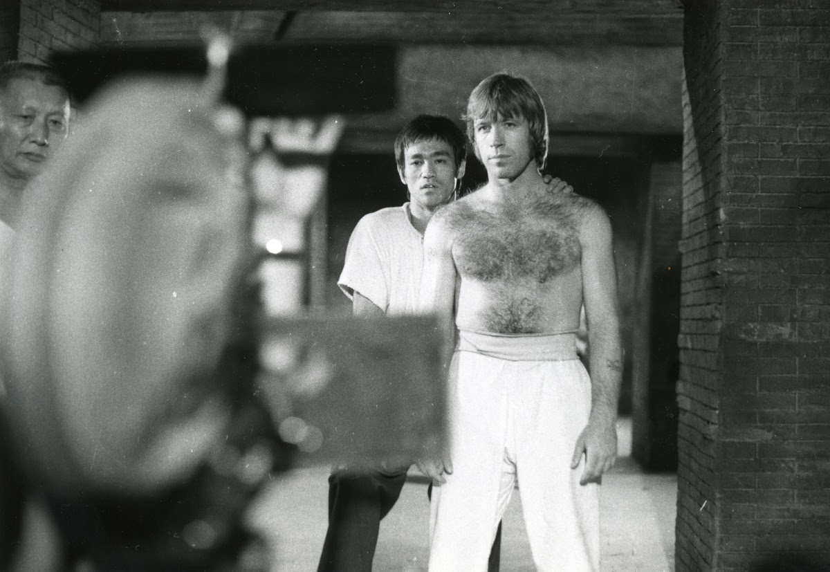 Bruce Lee And Chuck Norris Behind The Scenes Of Way Of The Dragon Bruce Lee And Golden Harvest Google Arts Culture