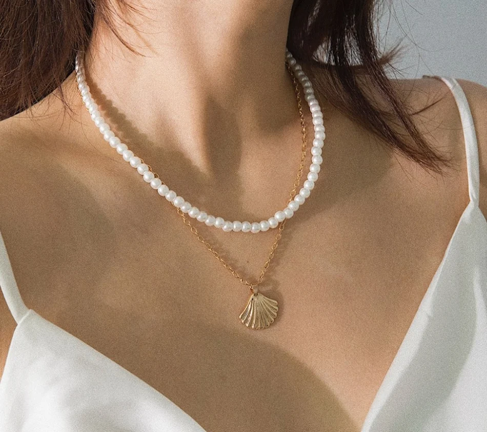 KISS WIFE Perłowy naszyjnik choker w stylu retro dla kobiet. Dodaj klasę i urok dzięki temu stylowemu i eleganckiemu akcesorium.