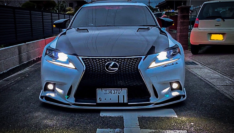 ISのフルスモ・車高短にしたい・リメイク準備・まだまだ落としたい・車高短もどきに関するカスタム事例の投稿画像1枚目