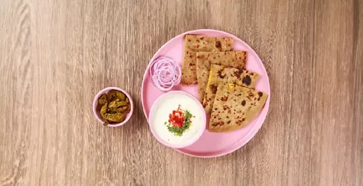 Tandoori Paneer Paratha With Dahi