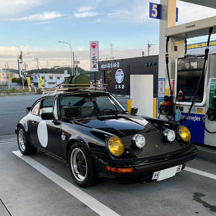 930カレラのドライブ・ポルシェ・スタンド・早朝・まだまだ暑いに関するカスタム事例の投稿画像1枚目