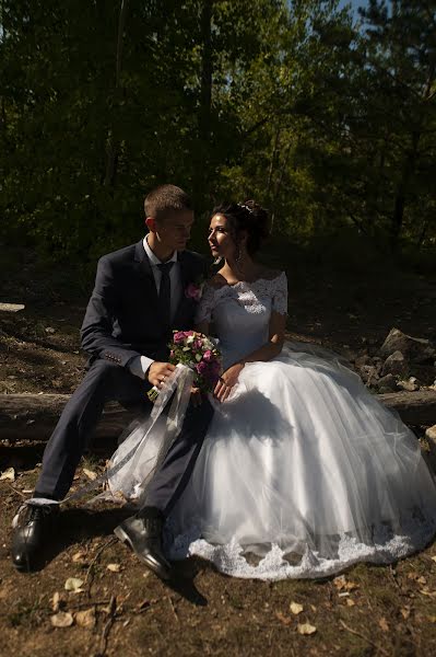 Fotógrafo de casamento Katya Grin (id417377884). Foto de 27 de outubro 2019