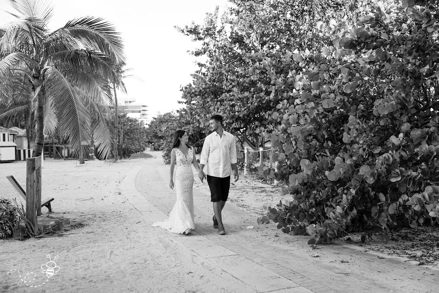 Fotógrafo de casamento Yuliya Gladysheva (jully). Foto de 23 de setembro 2017