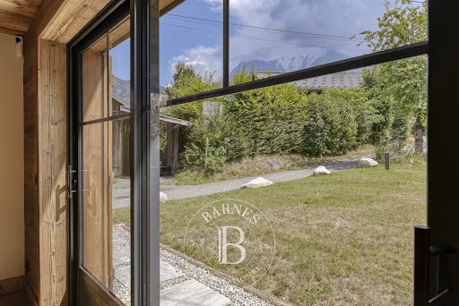Chalet with panoramic view 3