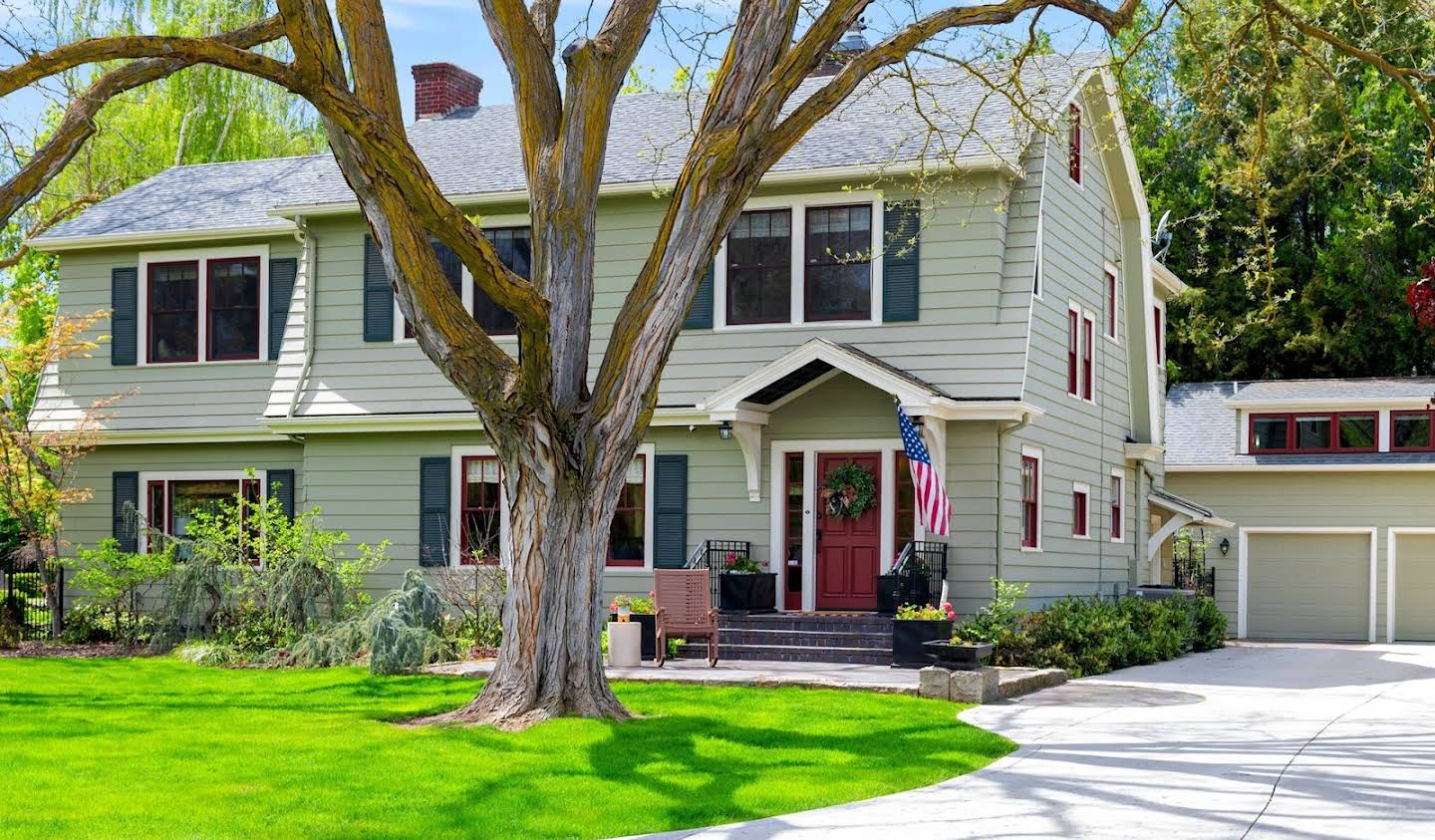 House with garden Boise