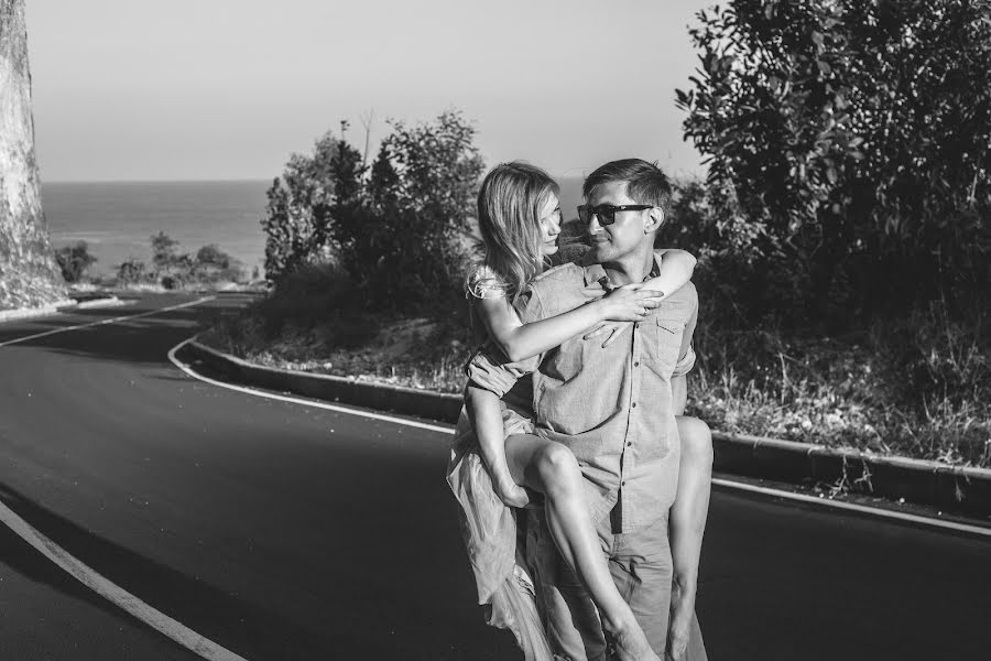 Fotógrafo de casamento Viktoriya Kovrigina (vikakovrigina). Foto de 8 de junho 2018