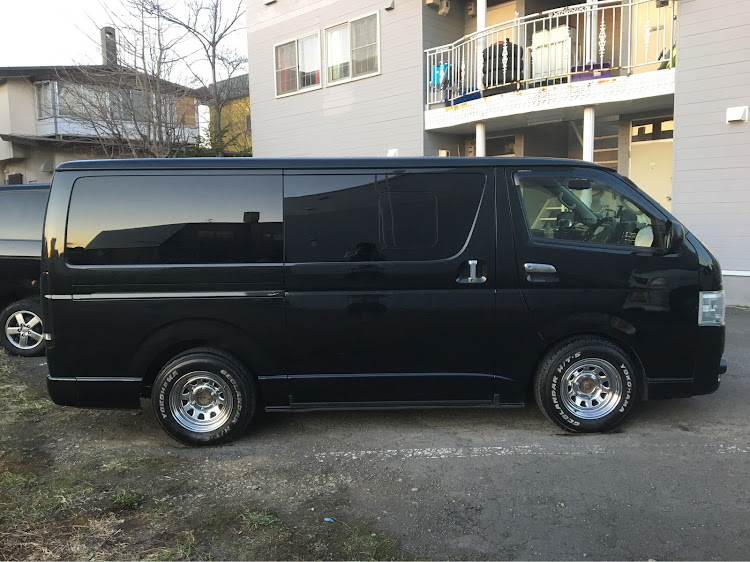ハイエースのDIY・車高調整に関するカスタム事例の投稿画像1枚目