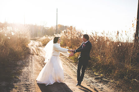 Fotógrafo de casamento Dmitriy Zenin (dmitriyzenin). Foto de 2 de novembro 2015