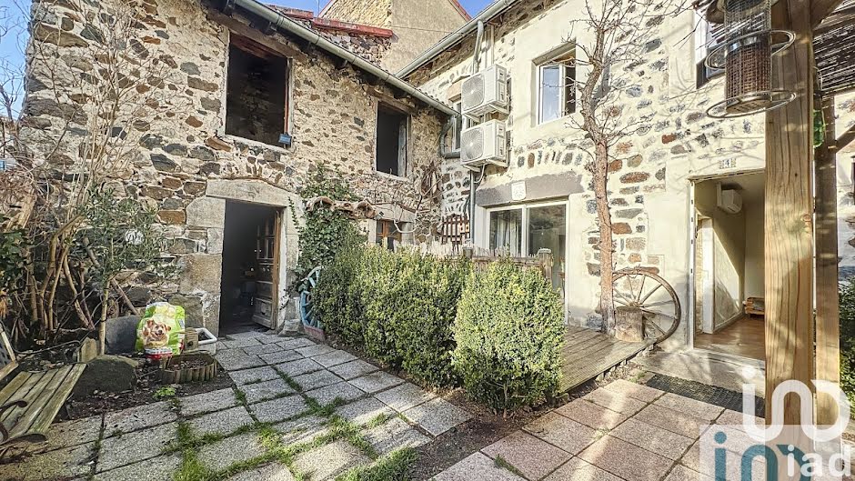 Vente maison 7 pièces 121 m² à Laussonne (43150), 133 000 €