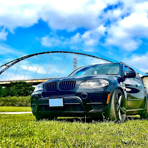 X5 E70