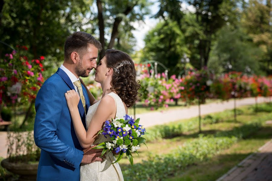 Fotografo di matrimoni Stefan Dragos (stefandragos). Foto del 15 luglio 2019