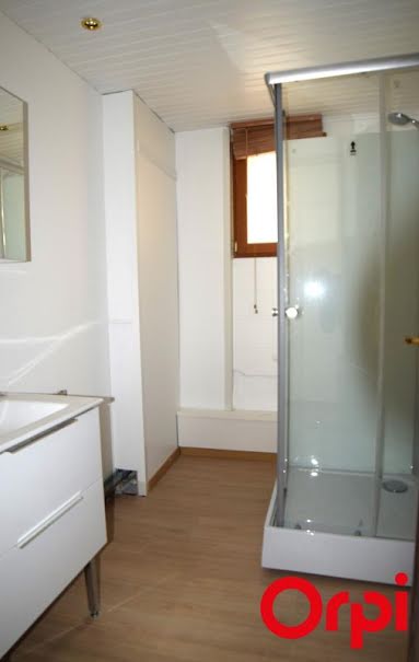 Vente appartement 5 pièces 77 m² à Gex (01170), 250 000 €