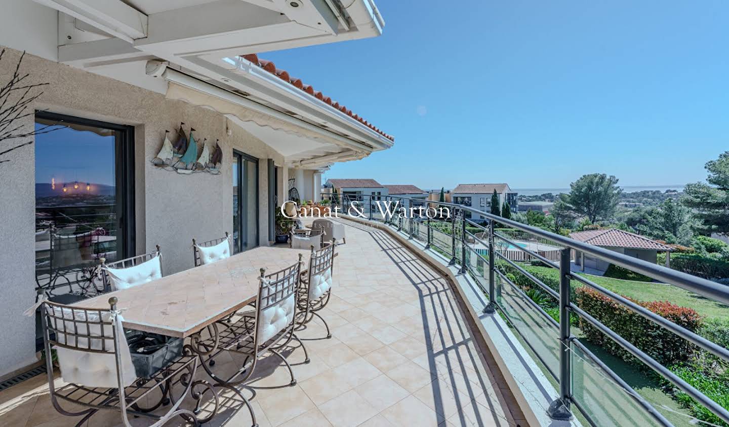 Appartement avec terrasse et piscine Saint-raphael