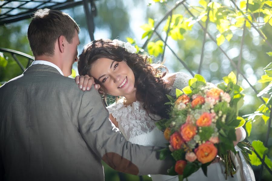 Wedding photographer Denis Savin (nikonuser). Photo of 28 March 2017