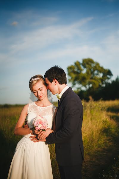 Hääkuvaaja Tatyana Kopeykina (briday). Kuva otettu 22. elokuuta 2014