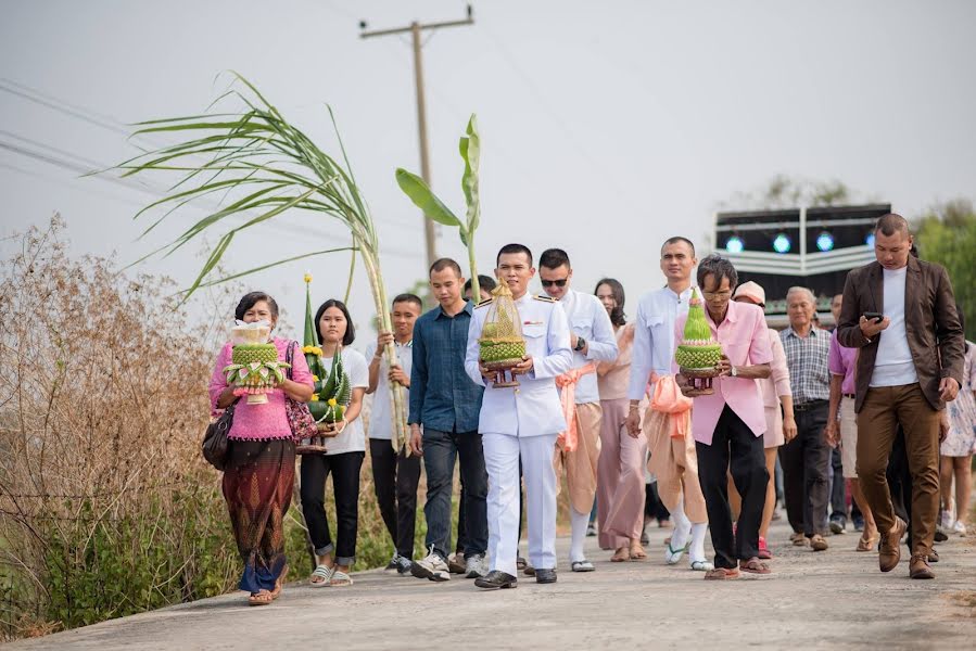 Fotógrafo de casamento Chalermwut Poklang (chalermwutfoto). Foto de 8 de setembro 2020