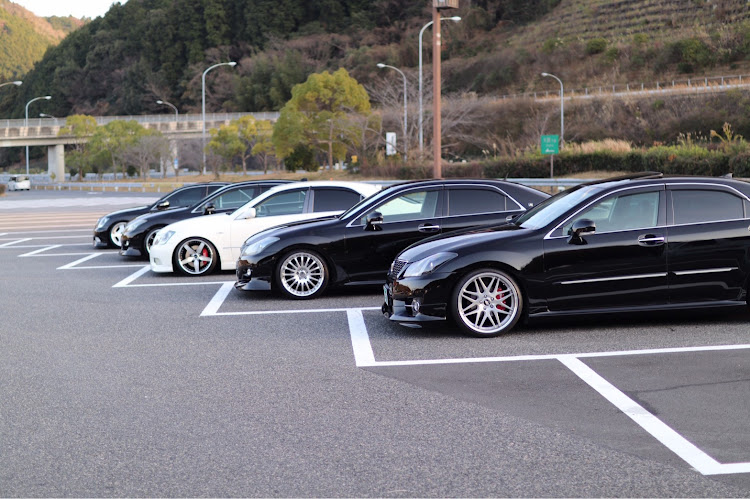 クラウンアスリートの新年会・ワイトレ・爪加工・かき豊中店・車検に関するカスタム事例の投稿画像2枚目