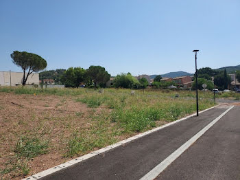 terrain à Pierrefeu-du-Var (83)