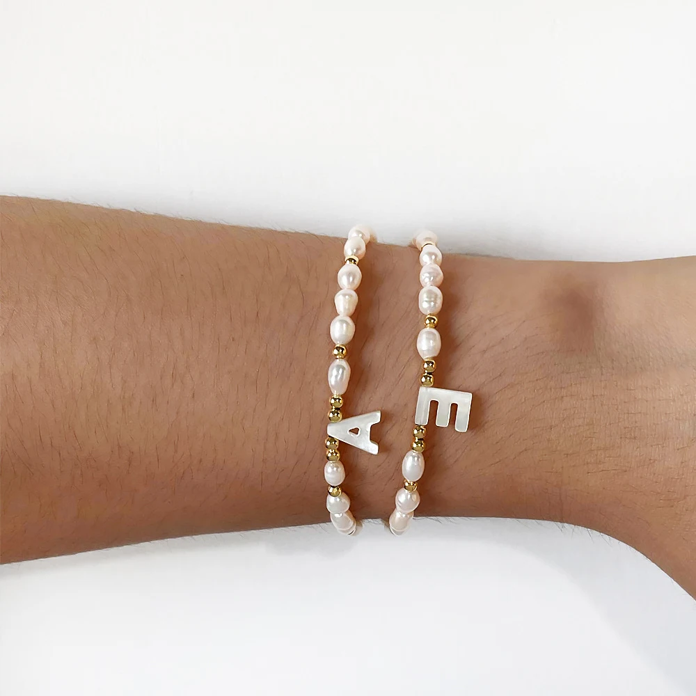 Title 4, Bracelet à pendentif perle avec lettre de lalp...