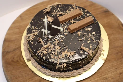 Special KitKat Cake