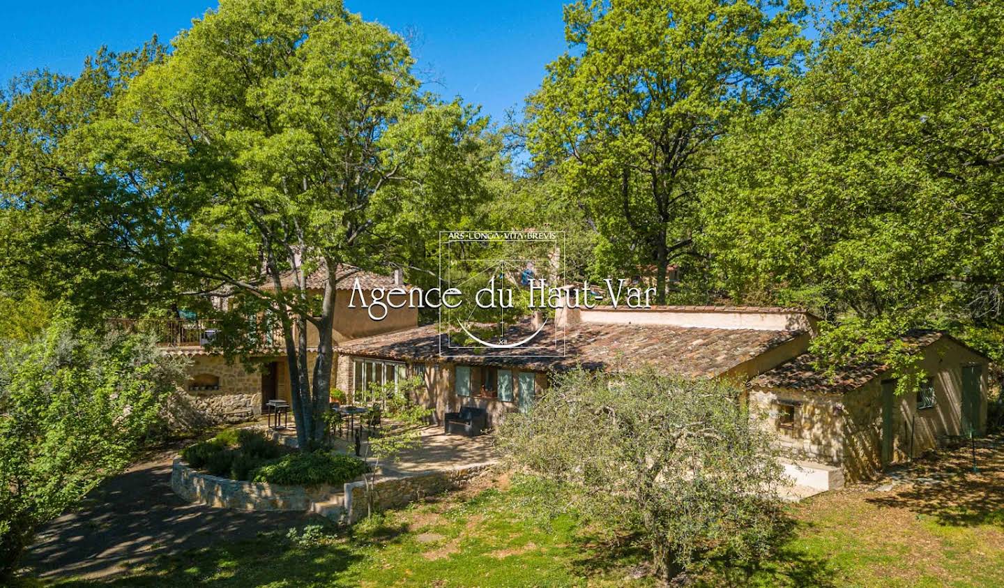 Villa with pool and terrace Montauroux