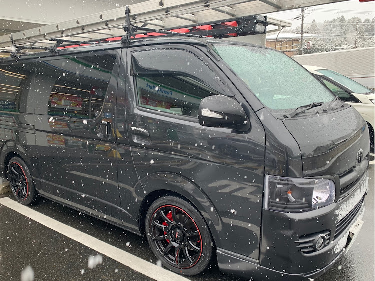 ハイエースバンのしょーさんが投稿したカスタム事例の投稿画像1枚目