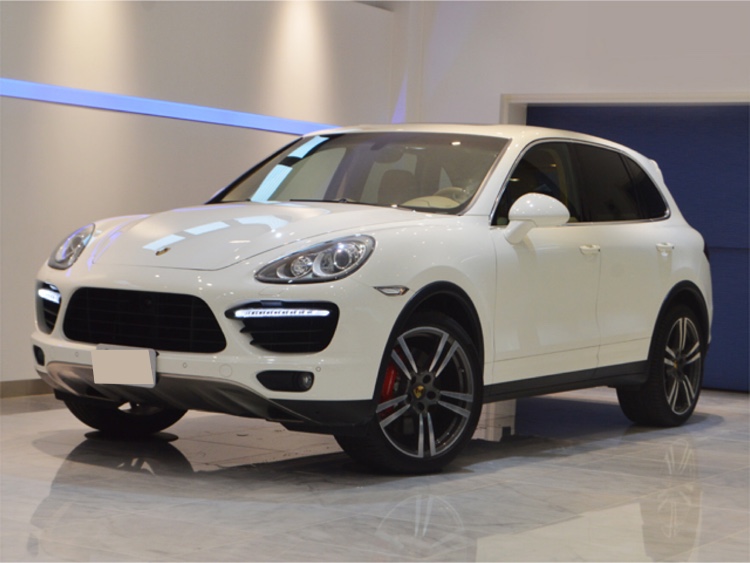 カイエンのクアトロポルテ・納車待ち・カイエンターボ・セカンドカー・マセラティに関するカスタム事例の投稿画像1枚目