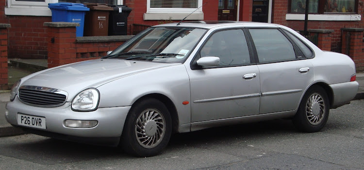 Ford Scorpio.