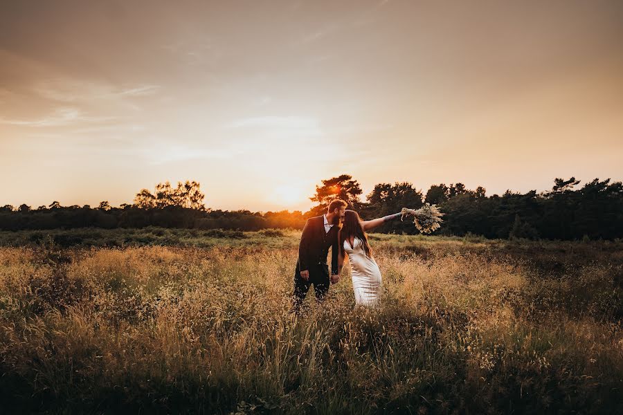 Fotograf ślubny Justina Woodger (instinctwedding). Zdjęcie z 30 sierpnia 2021