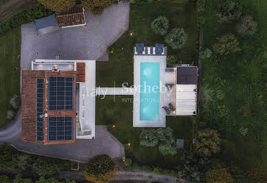 Farmhouse with garden and pool 5