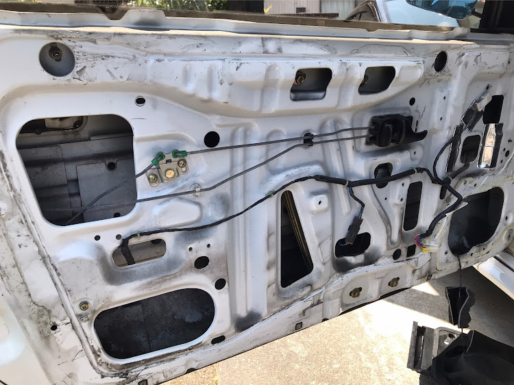 スカイライン GT-Rのデッドニング・自粛生活・コロナウイルスに負けるな・穴埋め計画・で・で・でっちょにんにんに関するカスタム事例の投稿画像5枚目